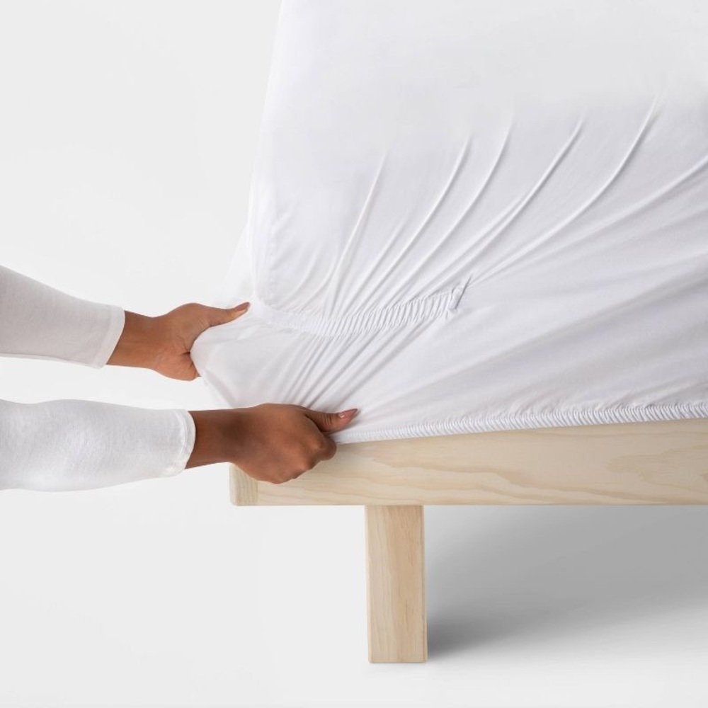 400 Thread Count Solid Performance Sheet Set - Threshold™ - Picture 3 of 6